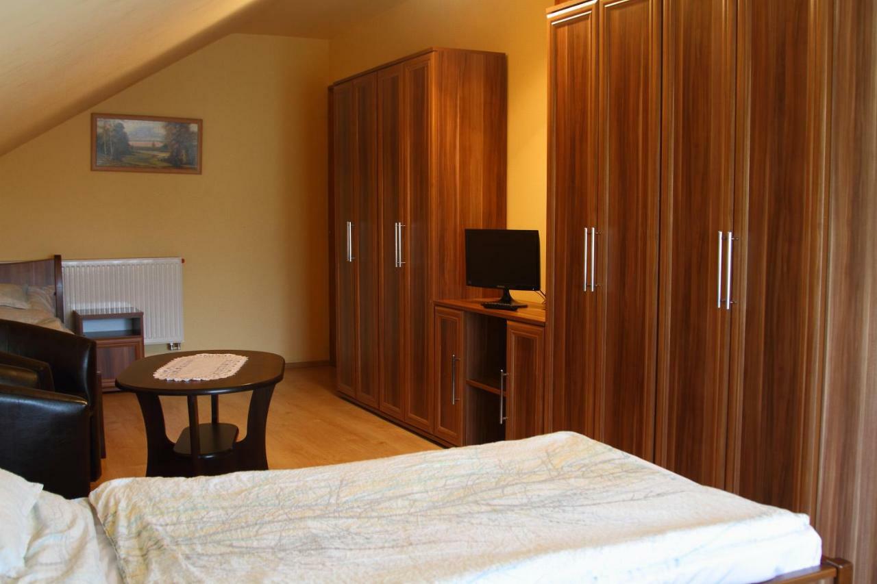Viktor Vendégház és Apartmanház Baktaloranthaza Extérieur photo